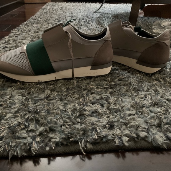 balenciaga race runners sizing